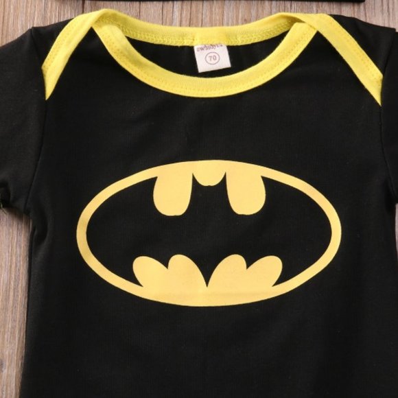 Batman baby toddler bodysuit hat socks set - Picture 4 of 6